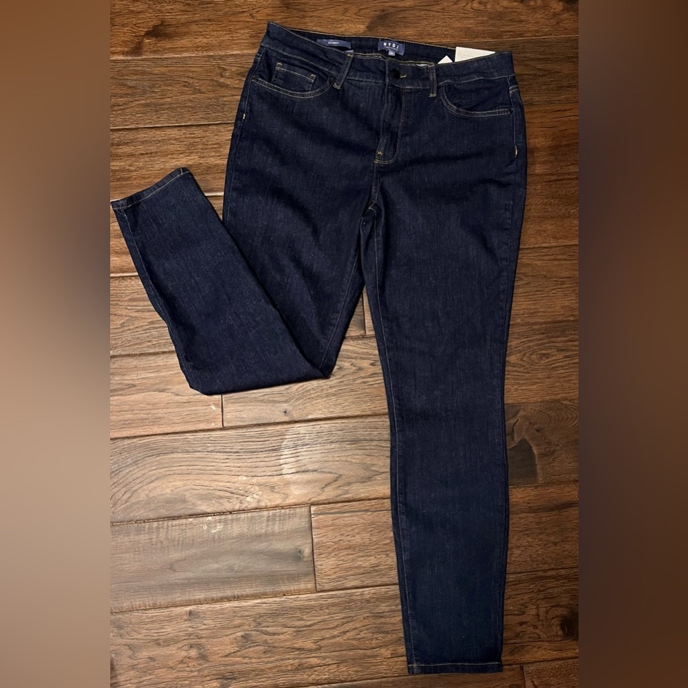 NwT NYDJ Slimming SKINNY Jeans LIFT TUCK Women 10